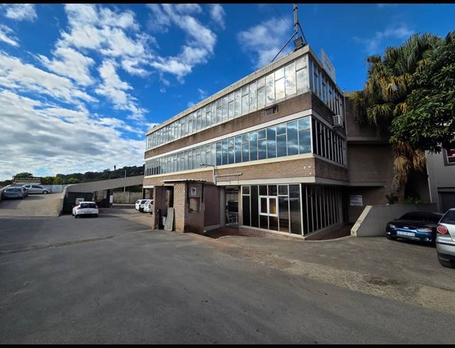 8,658M² INDUSTRIAL YARD FOR SALE IN NEW GERMANY